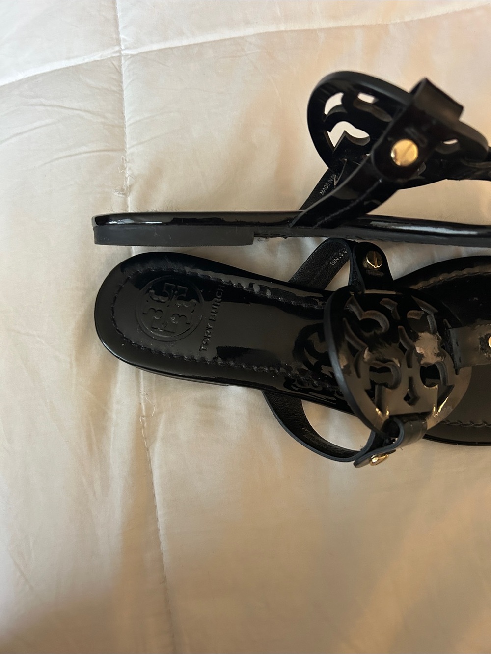 Tory Burch Black Miller Patent Leather Thong Sandals - Picture 5 of 6